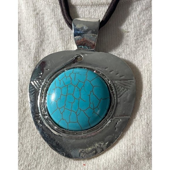 Vintage Erica Lyons Blue Howlite Pendant -- 18" - Picture 2 of 7